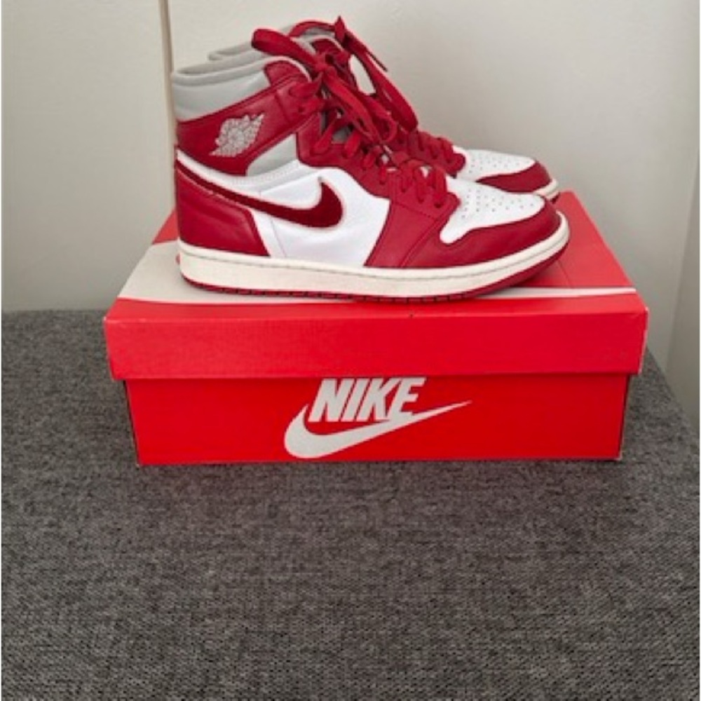 Nike Red and White High-Tops